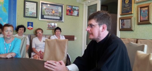 20130705 150335 520x245 - Лекция была посвящена смыслу и значению Таинства Крещения