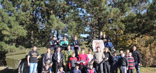 Военно-патриотические игры в день Казанской иконы Божией Матери