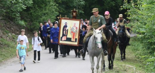 Молодежь Православного Пятигорья приняла участие в Кирилло-Мефодиевском крестном ходе