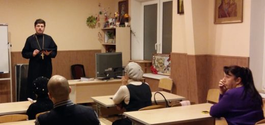 Участники очередной приходской встречи в Смоленском храме города Пятигорска ознакомились с проектами документов Всеправославного Собора