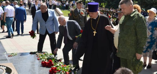 TOBU9845 520x245 - Священник принял участие в открытии  военно-спортивных игры «Зарница»