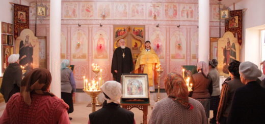 Благочинный представил православным Константиновской нового настоятеля