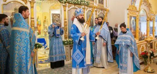 Архиепископ Феофилакт возглавил торжества в Покровском храме Пятигорска